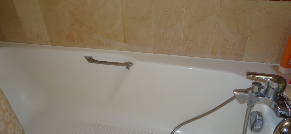 VIDE – Grand studio – Paris 8ème – Rue Lisbonne (Parc Monceau) – 38 m2 – Rdc sur cour – Loyer cc : 1.397 euros