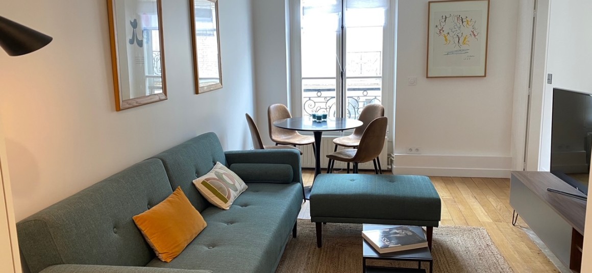 MEUBLÉ – 1 chambre – Paris 7ème – Rue Pierre Leroux – 38,3 m2 – 5ème étage ascenseur – Loyer charges comprises : 1.700 €