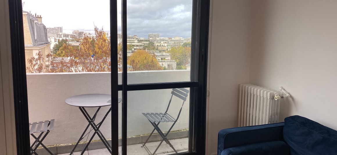 MEUBLÉ – 1 chambre – 35,57 m2 – Neuilly sur Seine – Rue Perronet – 6e étage avec ascenseur – Loyer charges comprises : 1.580 € (chauffage central)