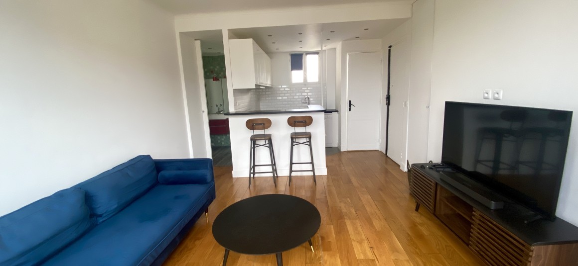 MEUBLÉ – 1 chambre – 35,57 m2 – Neuilly sur Seine – Rue Perronet – 6e étage avec ascenseur – Loyer charges comprises : 1.580 € (chauffage central)