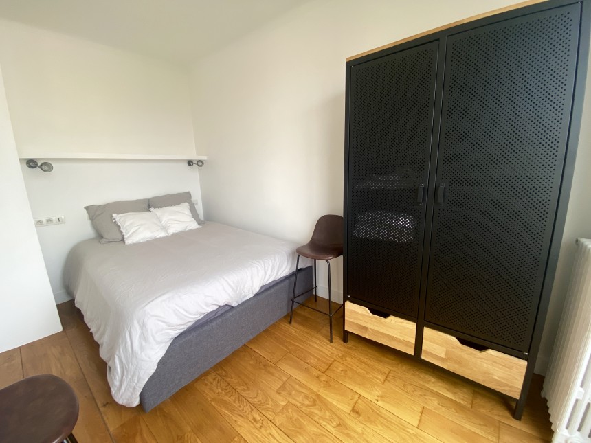 MEUBLÉ – 1 chambre – 35,57 m2 – Neuilly sur Seine – Rue Perronet – 6e étage avec ascenseur – Loyer charges comprises : 1.580 € (chauffage central)