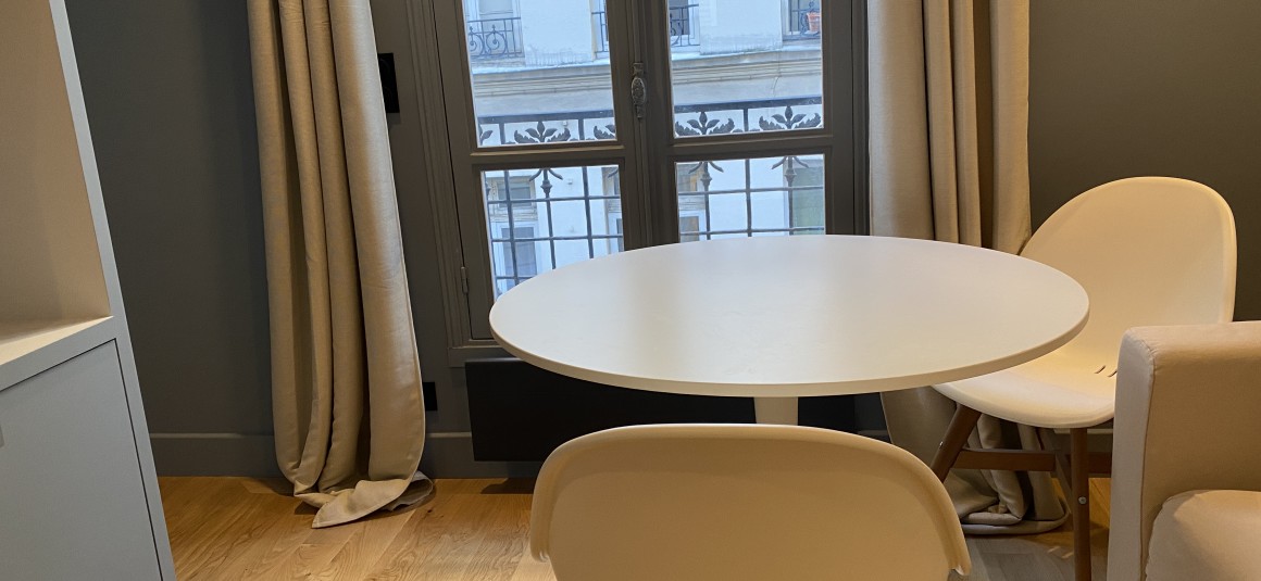 MEUBLÉ – 1 chambre – MARAIS – Paris 3ème – Rue de Montmorency – 30 m2 – 2ème étage sans ascenseur – Loyer charges comprises : 1.575 €
