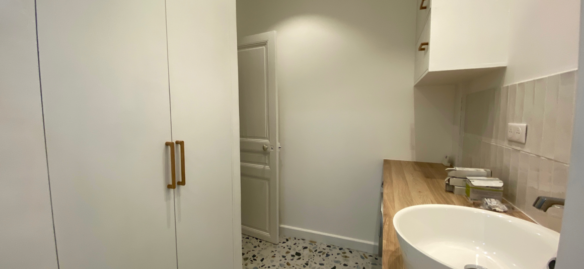 MEUBLÉ – 1 chambre – Centre Neuilly sur Seine – Rue Madeleine Michelis – €39 m2 – Rez de jardin – Loyer cc : 1.600