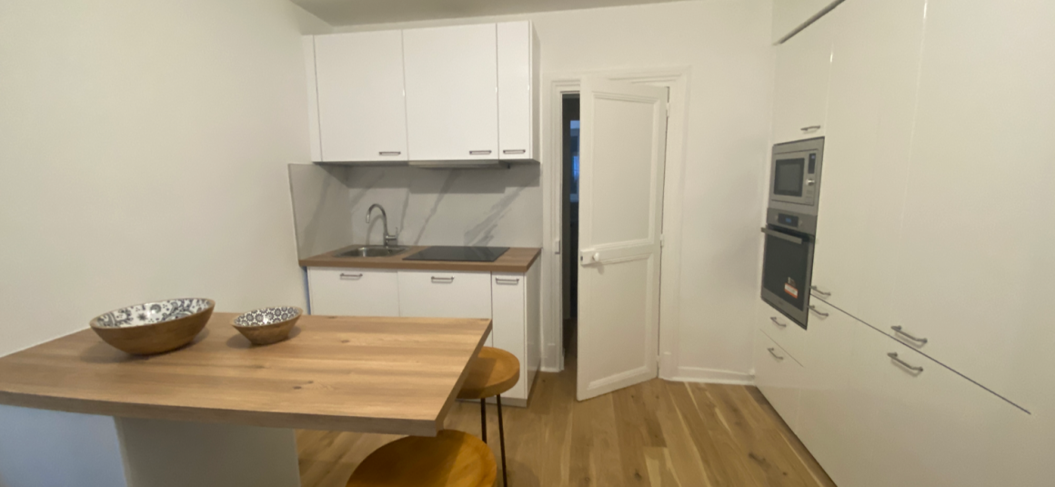 MEUBLÉ – 1 chambre – Neuilly (92) – Rue Longchamps – 35,4 m2 – 1er étage – Loyer charges comprises : 1.550 euros