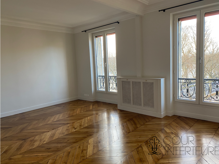 LOCATION VIDE – RÉFECTION TOTALE – VUE TOUR EIFFEL – 2 chambres – Paris 16ème – ALMA MARCEAU – 75 m2 – 4ème étage avec ascenseur – Loyer charges comprises : 3.000 € (dont 250 € provisions pour charges) PARKING dans l’impasse compris