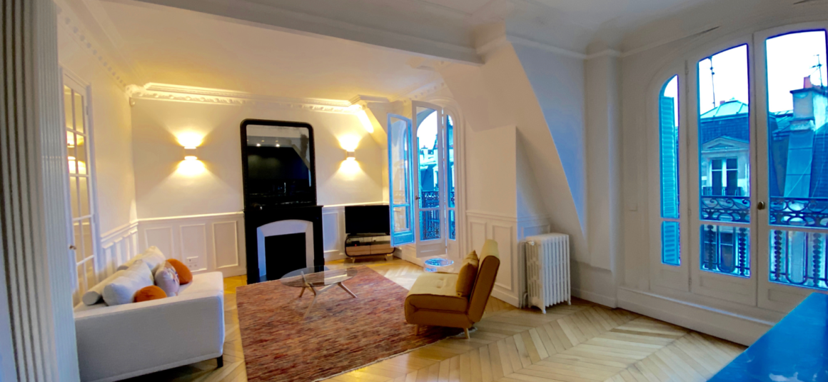MEUBLÉ – Refait neuf standing – 3 chambres – PARIS 17ème – PONCELET/TERNES – 120 m2 au sol (96 m2 carrez) – Duplex en dernier étage (6e et 7e étage) avec ascenseur – Balcon  – Loyer charges comprises : 4.025 euros