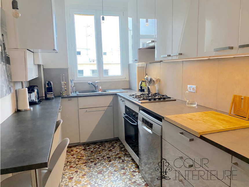 MEUBLÉ – 2 chambres + 1 bureau – Paris 17e – Quartier LEVIS – 107 m2 avec balcon / terrasse – 7ème étage ascenseur – Loyer cc : 3.700 euros