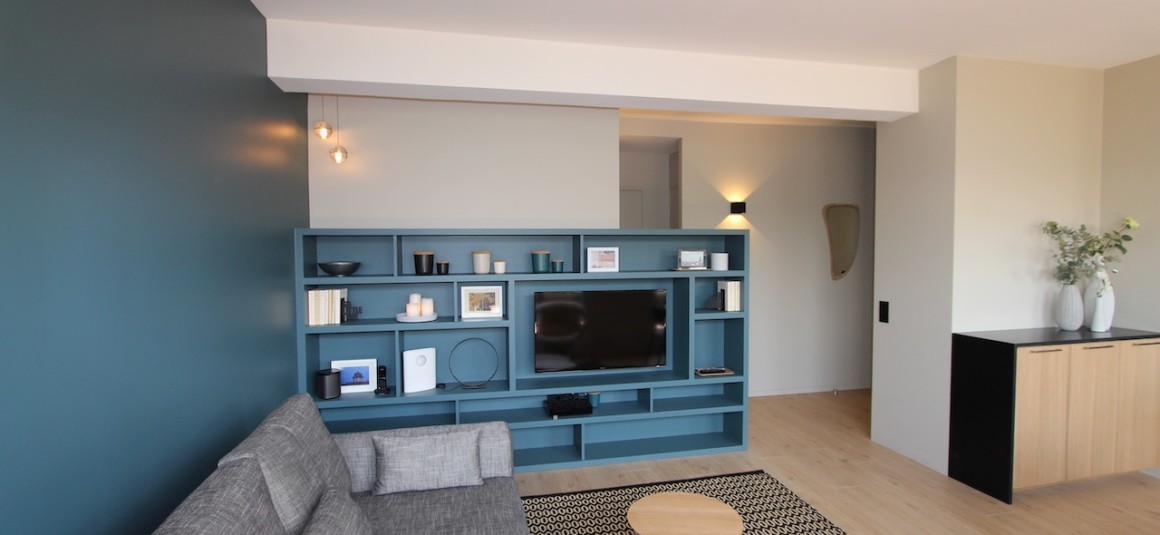 MEUBLÉ – 1 chambre – 55 m2 + Grande terrasse 21 m2 – Paris 17ème – Rue des Ternes – 6ème étage ascenseur – Loyer charges comprises : 2.790 € (chauffage et eau chaude compris et internet compris) – Possibilité parking en sus