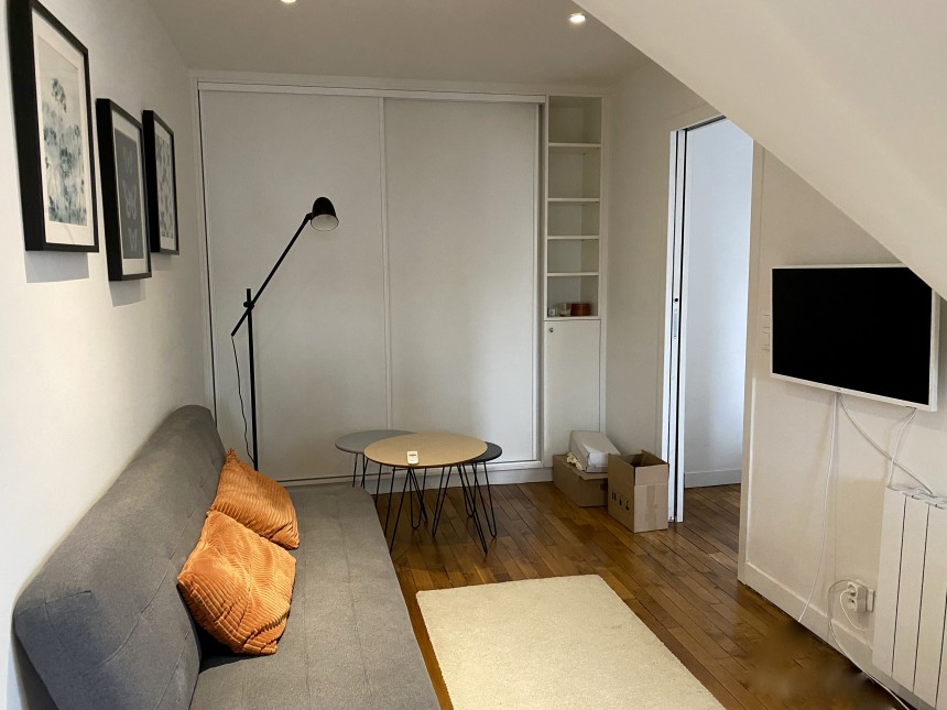 MEUBLÉ – 1 chambre – Paris 17e – Pereire – rue Prony – 33 m2 au sol – 7e et dernier étage avec ascenseur  – Loyer charges comprises : 1.350 €