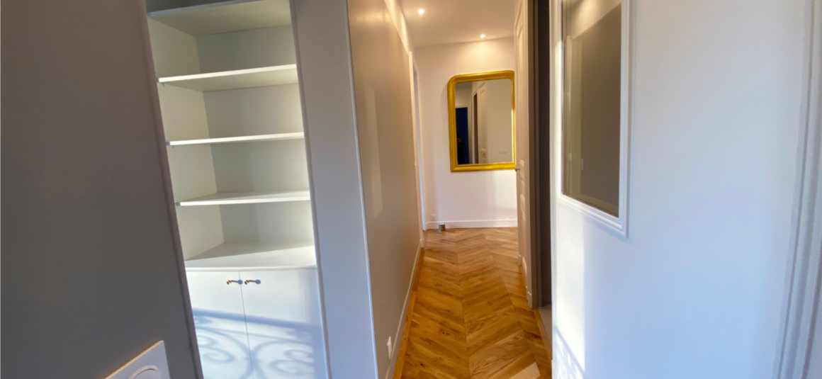 LOCATION VIDE – RÉFECTION TOTALE – VUE TOUR EIFFEL – 2 chambres – Paris 16ème – ALMA MARCEAU – 75 m2 – 4ème étage avec ascenseur – Loyer charges comprises : 3.000 € (dont 250 € provisions pour charges) PARKING dans l’impasse compris