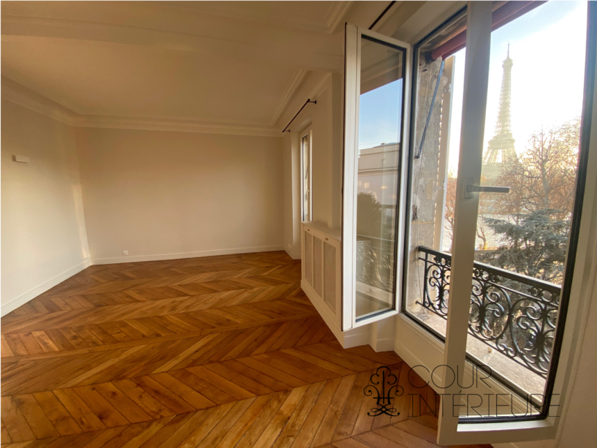 LOCATION VIDE – RÉFECTION TOTALE – VUE TOUR EIFFEL – 2 chambres – Paris 16ème – ALMA MARCEAU – 75 m2 – 4ème étage avec ascenseur – Loyer charges comprises : 3.000 € (dont 250 € provisions pour charges) PARKING dans l’impasse compris