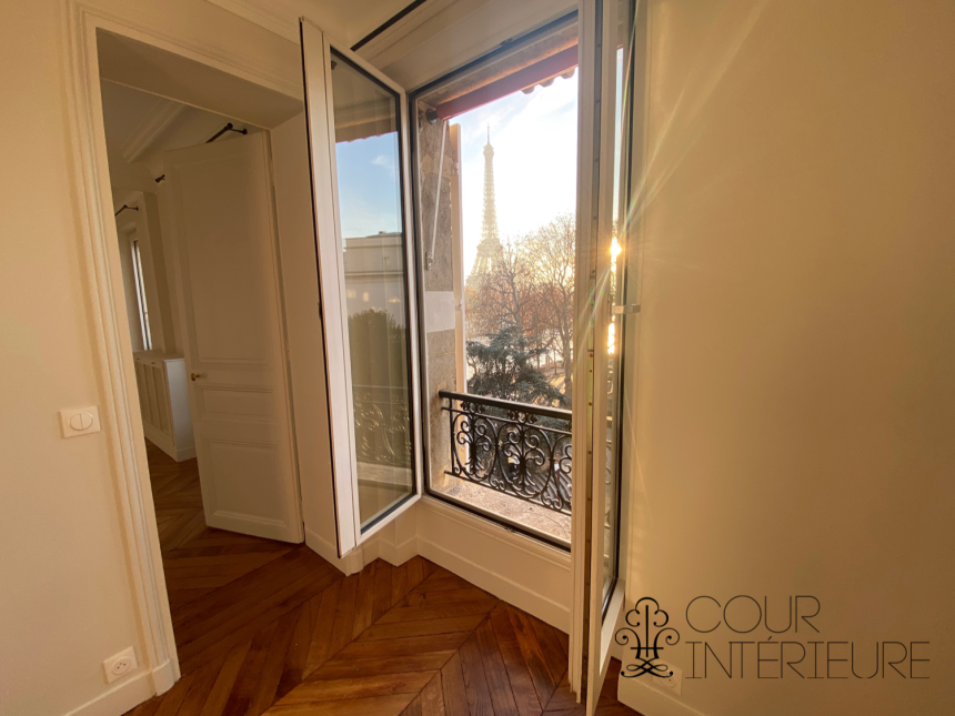 LOCATION VIDE – RÉFECTION TOTALE – VUE TOUR EIFFEL – 2 chambres – Paris 16ème – ALMA MARCEAU – 75 m2 – 4ème étage avec ascenseur – Loyer charges comprises : 3.000 € (dont 250 € provisions pour charges) PARKING dans l’impasse compris