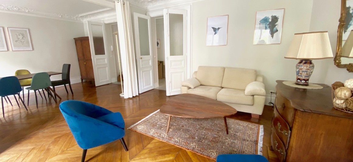 MEUBLÉ – 1 chambre – Paris 17ème  – Métro : Pereire – Avenue Villiers – 59 m2 – 1er étage avec ascenseur – Loyer charges comprises : 2.200 euros