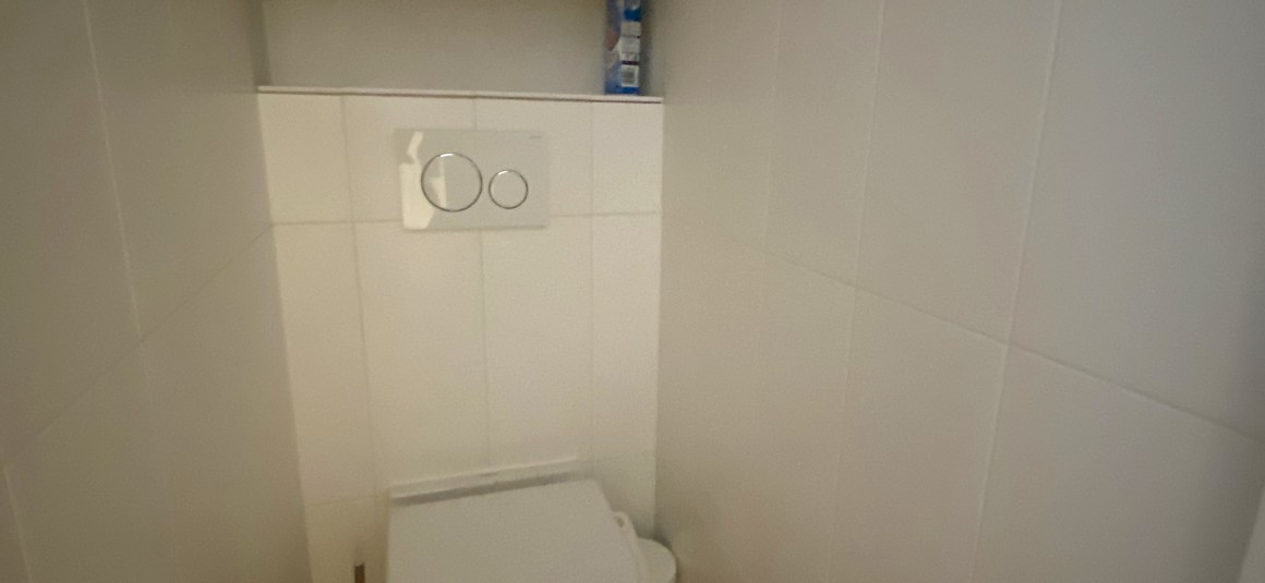 MEUBLÉ – 1 chambre – 32 m2 – Rue Saint Dominique – Paris 7ème – 3ème étage avec ascenseur – Loyer charges comprises : 1.990 €