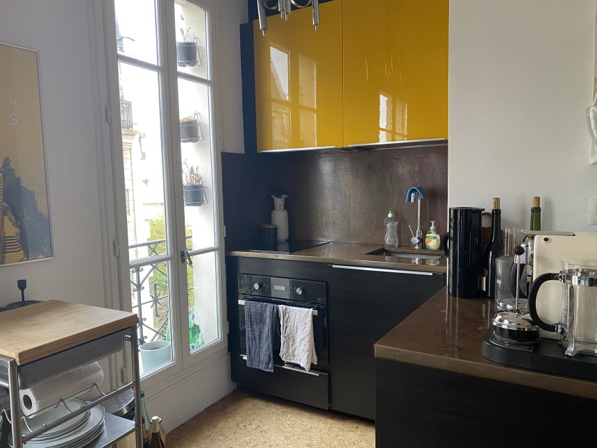 MEUBLÉ – 1 chambre – 35,1 m2 – Lamarck – Rue Simon Dereure – Paris 18ème – 4ème étage ascenseur – Loyer charges comprises : 1.400 € (Internet en sus)