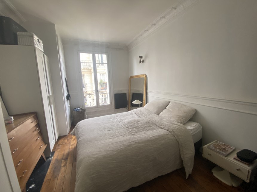 MEUBLÉ – 1 chambre – 35,1 m2 – Lamarck – Rue Simon Dereure – Paris 18ème – 4ème étage ascenseur – Loyer charges comprises : 1.400 € (Internet en sus)