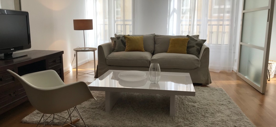 MEUBLÉ – 1 chambre – Paris 1er – Rue Hérold – 58 m2 – 2ème étage avec ascenseur – Loyer charges comprises : 2.250 €