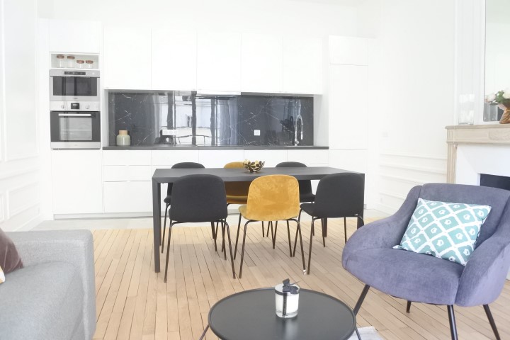 MEUBLÉ – 2 chambres – 92 Neuilly sur Seine – Rue Parmentier – 66 m2 – 1er étage avec ascenseur – Loyer charges comprises : 2.527 €