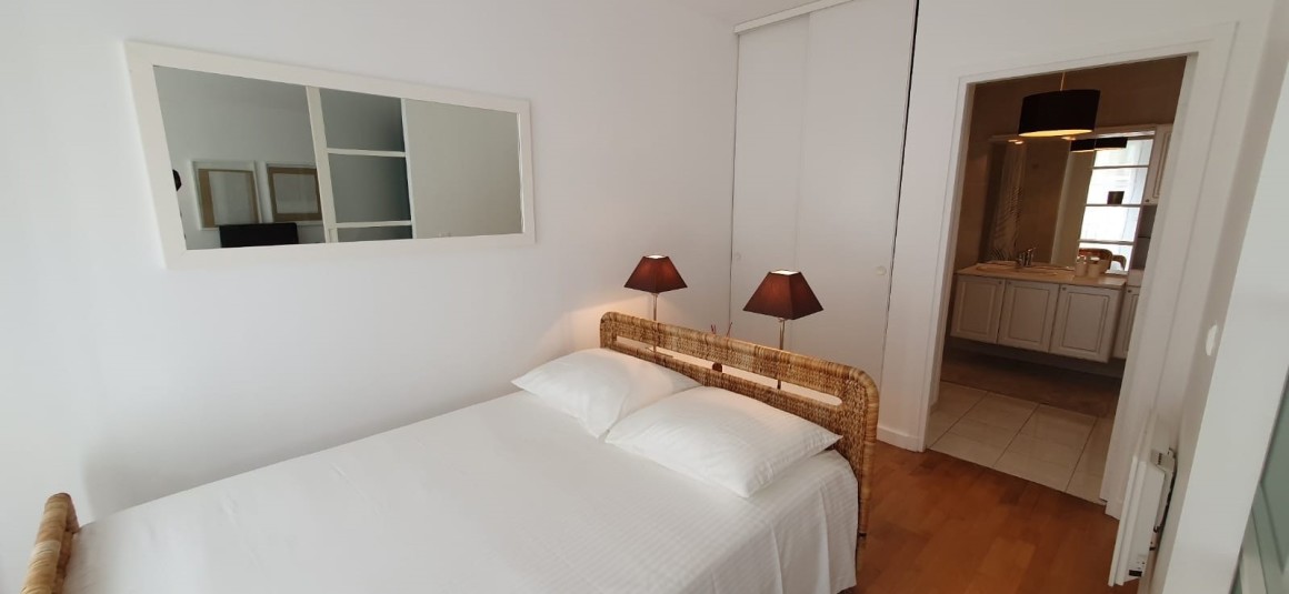 MEUBLÉ – 1 chambre – Paris 1er – Rue Hérold – 58 m2 – 2ème étage avec ascenseur – Loyer charges comprises : 2.250 €