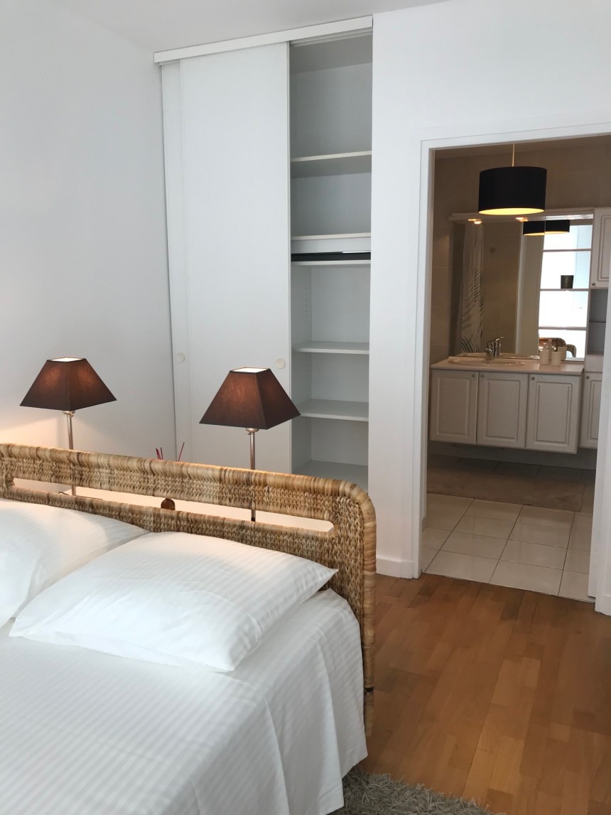 MEUBLÉ – 1 chambre – Paris 1er – Rue Hérold – 58 m2 – 2ème étage avec ascenseur – Loyer charges comprises : 2.250 €