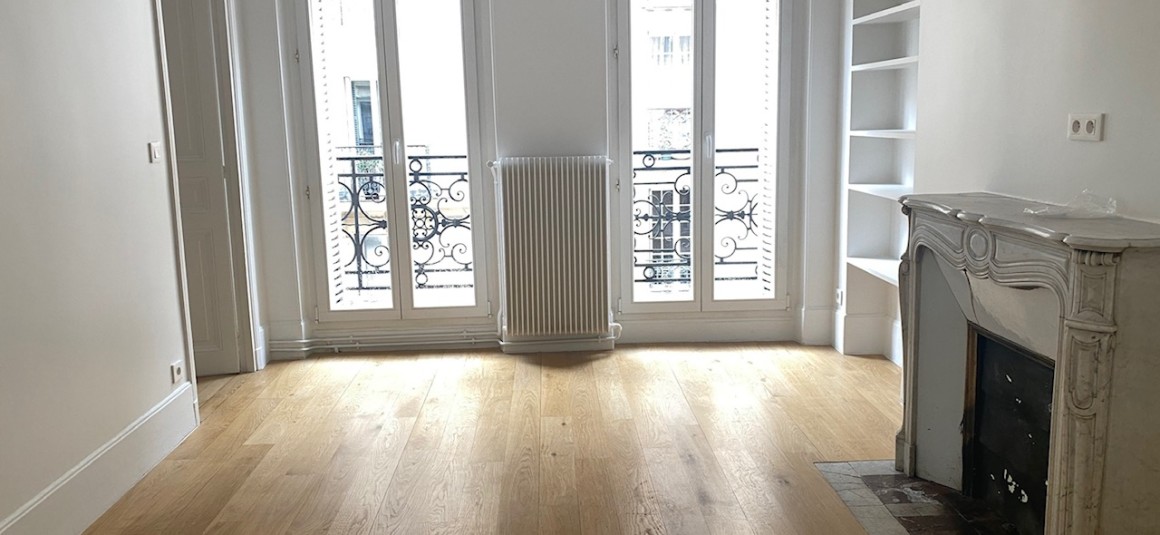 VIDE – 2 chambres – 52 m2 – Paris 17ème – Rue Labie – 2ème étage avec balcon sans ascenseur – Loyer charges comprises : 1.695 euros