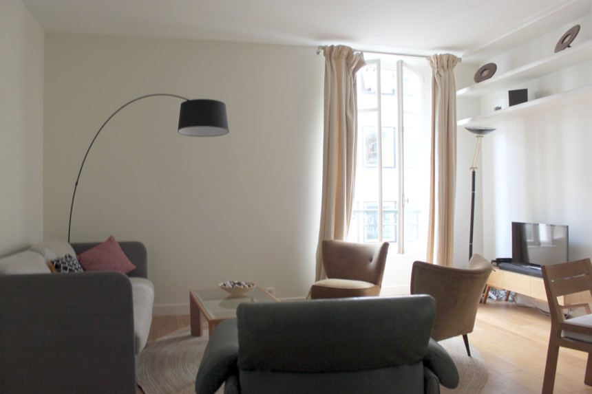 MEUBLÉ – 1 chambre – 46 m2 – Paris 16ème – KLEBER – Rue Dumont d’Urville – 2ème étage sans ascenseur – Loyer charges comprises : 1.972 euros (internet inclus)