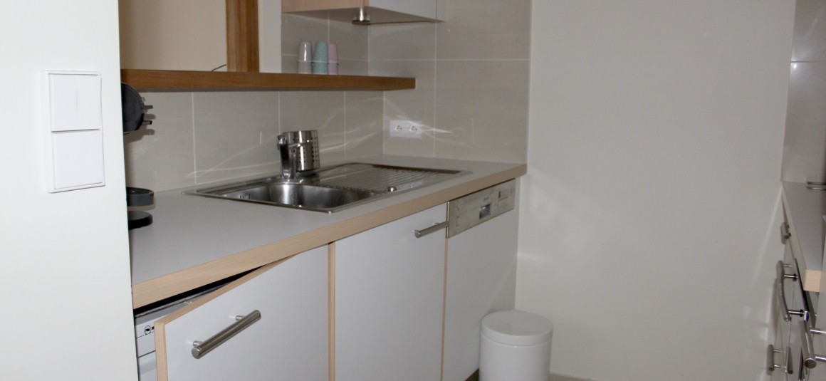 MEUBLÉ – 1 chambre – 46 m2 – Paris 16ème – KLEBER – Rue Dumont d’Urville – 2ème étage sans ascenseur – Loyer charges comprises : 1.972 euros (internet inclus)
