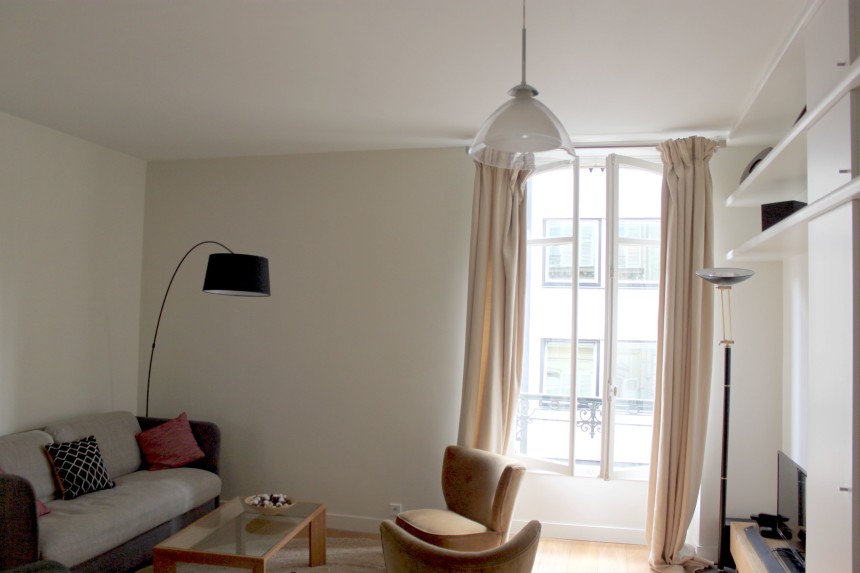 MEUBLÉ – 1 chambre – 46 m2 – Paris 16ème – KLEBER – Rue Dumont d’Urville – 2ème étage sans ascenseur – Loyer charges comprises : 1.972 euros (internet inclus)