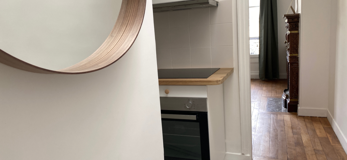 MEUBLÉ – 1 chambre – 39 m2 – Paris 17ème – Villiers / Malesherbes – Rue Jouffroy d’Abbas – 6ème et dernier étage avec ascenseur – Loyer charges comprises : 1.550 euros