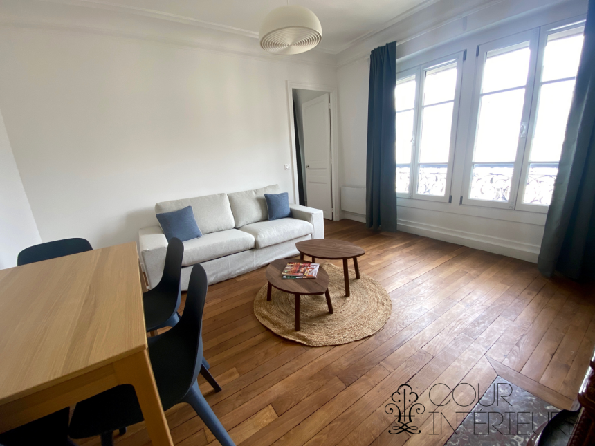 MEUBLÉ – 1 chambre – 39 m2 – Paris 17ème – Villiers / Malesherbes – Rue Jouffroy d’Abbas – 6ème et dernier étage avec ascenseur – Loyer charges comprises : 1.550 euros