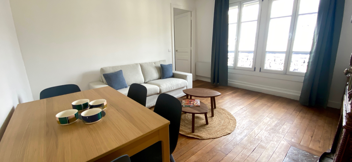 MEUBLÉ – 1 chambre – 39 m2 – Paris 17ème – Villiers / Malesherbes – Rue Jouffroy d’Abbas – 6ème et dernier étage avec ascenseur – Loyer charges comprises : 1.550 euros