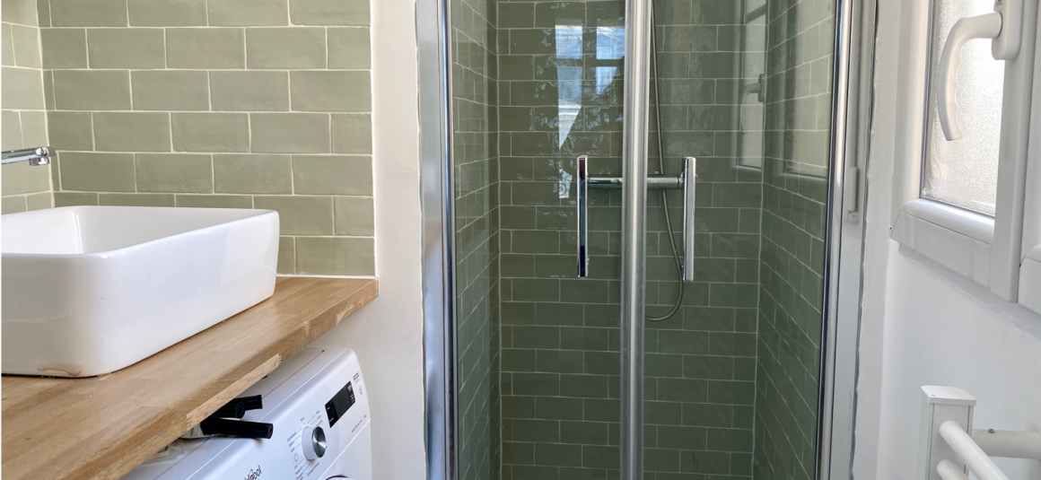 MEUBLÉ – 1 chambre – 39 m2 – Paris 17ème – Villiers / Malesherbes – Rue Jouffroy d’Abbas – 6ème et dernier étage avec ascenseur – Loyer charges comprises : 1.550 euros