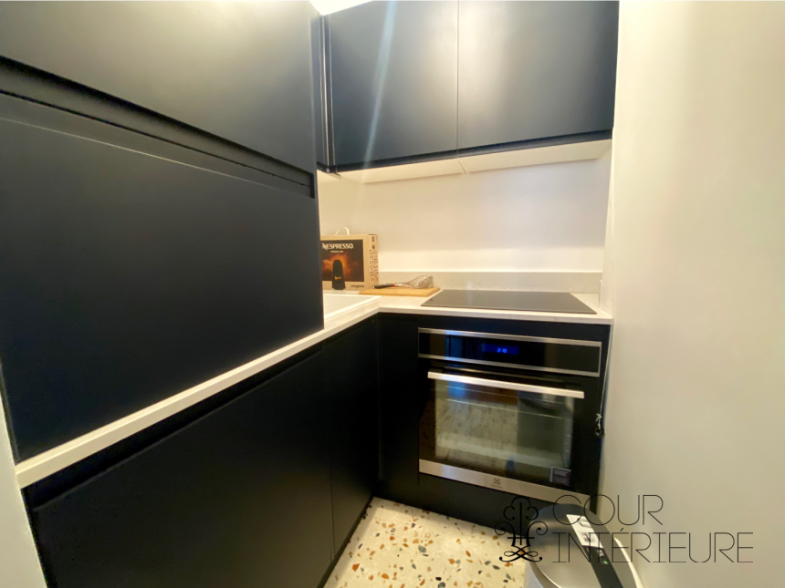 MEUBLÉ – 1 chambre – Paris 17ème – Batignolles – Rue Clairaut – 35 m2 – 4ème étage sans ascenseur – Loyer charges comprises : 1.400 euros