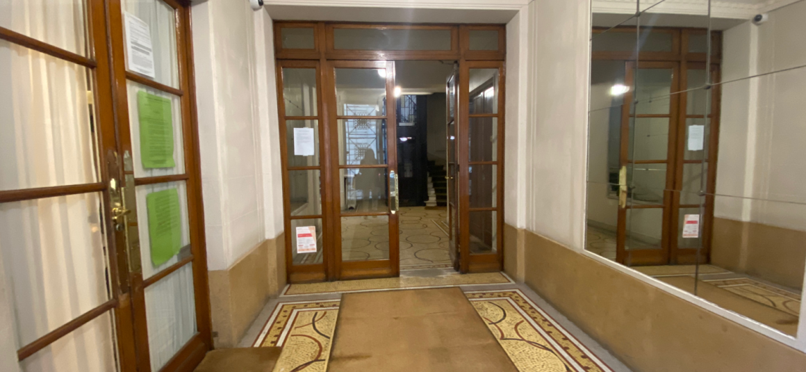 Sans titre VIDE – 1 chambre – Paris 8ème – Rue Chateaubriand – 45 m2 – 4ème étage ascenseur – Loyer charges comprises : 1.800 euros