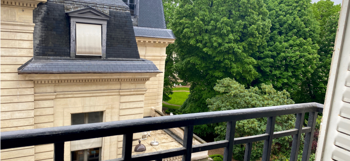 Sans titre2 VIDE – 1 chambre – Paris 8ème – Rue Chateaubriand – 45 m2 – 4ème étage ascenseur – Loyer charges comprises : 1.800 euros