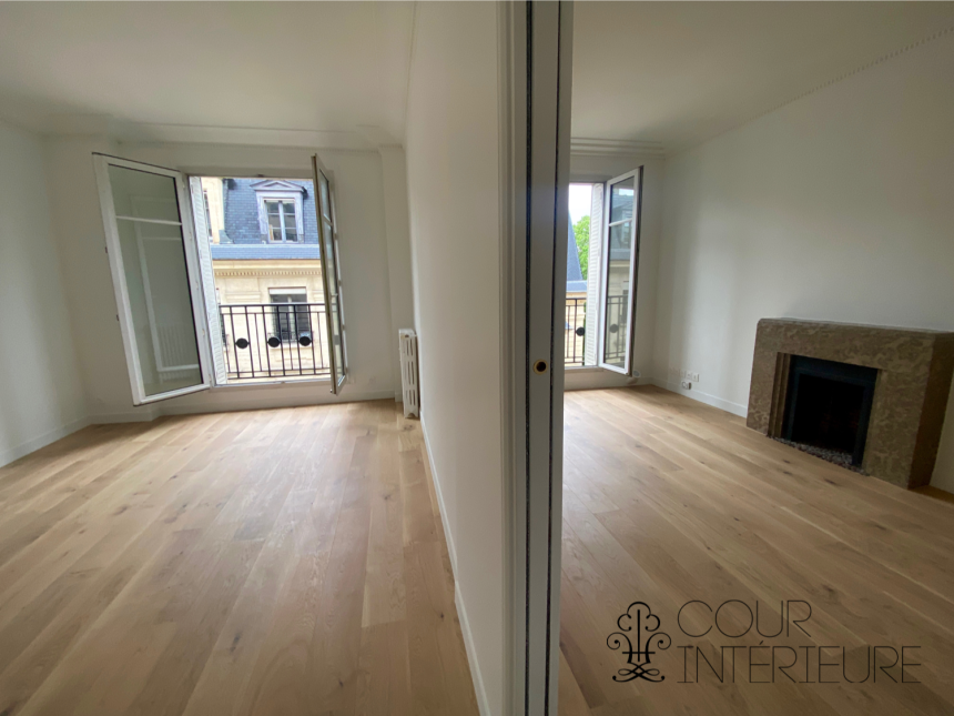 VIDE – 1 chambre – Paris 8ème – Rue Chateaubriand – 45 m2 – 4ème étage ascenseur – Loyer charges comprises : 1.800 euros