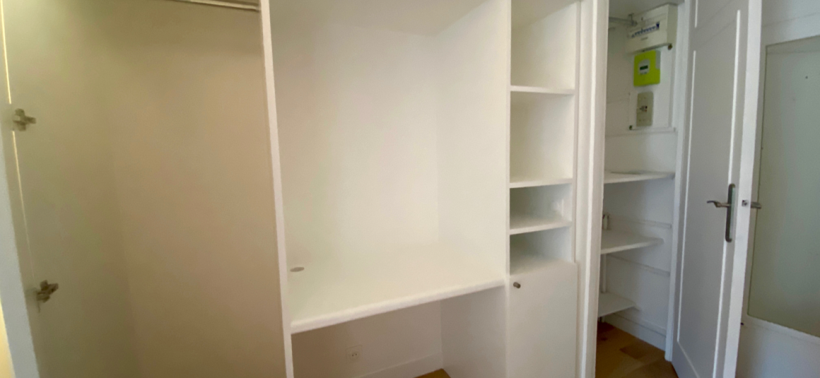 Sans titre7 VIDE – 1 chambre – Paris 8ème – Rue Chateaubriand – 45 m2 – 4ème étage ascenseur – Loyer charges comprises : 1.800 euros
