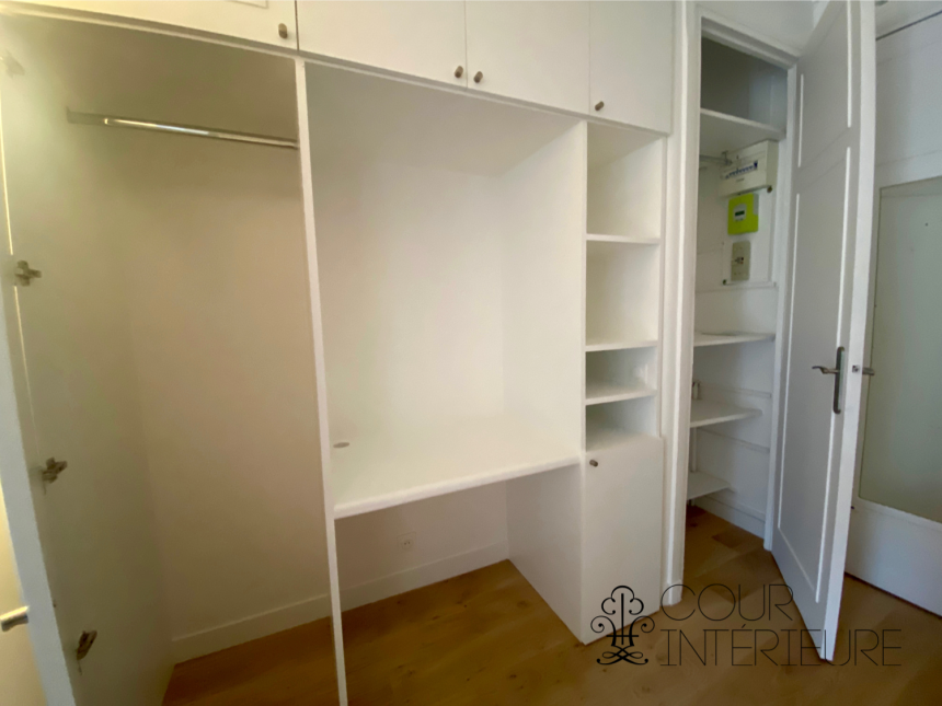 VIDE – 1 chambre – Paris 8ème – Rue Chateaubriand – 45 m2 – 4ème étage ascenseur – Loyer charges comprises : 1.800 euros