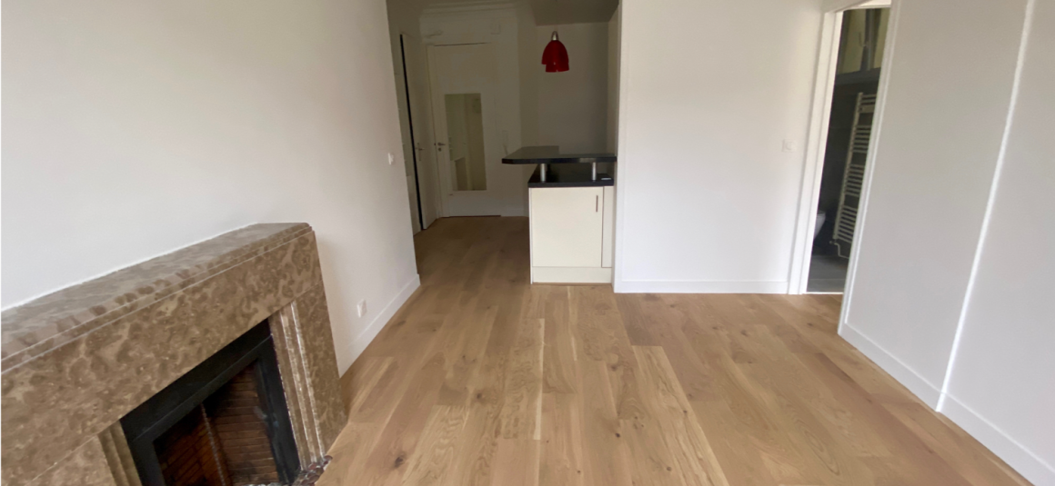 Sans titre9 VIDE – 1 chambre – Paris 8ème – Rue Chateaubriand – 45 m2 – 4ème étage ascenseur – Loyer charges comprises : 1.800 euros