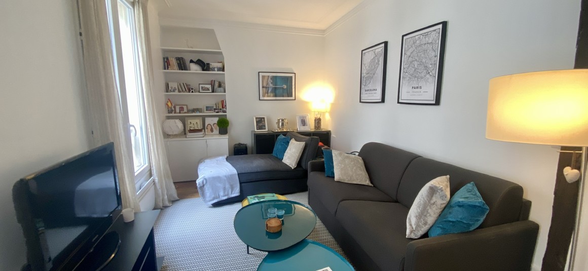 MEUBLÉ  – 1 chambre – 41 m2 – Paris 17ème – Rue Dulong / Pont Cardinet / Batignolles – 4eme etage sans ascenseur – Loyer charges comprises : 1.700 euros