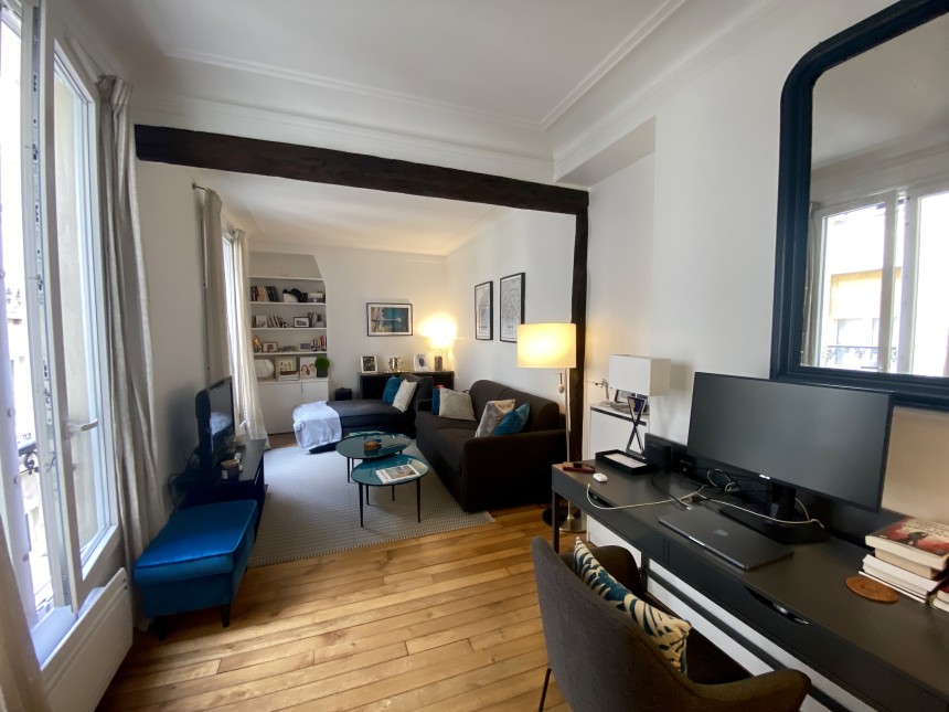 MEUBLÉ – 1 chambre – Paris 17ème – Rue Dulong – 41 m2 – 4ème étage sans ascenseur – Loyer charges comprises : 1.750 euros