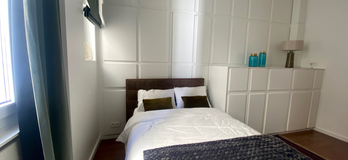 MEUBLÉ – 3 chambres – Avenue Malakoff – PARIS 16ème – 150 m2 – 4ème étage avec ascenseur – Loyer charges comprises : 5.900 euros