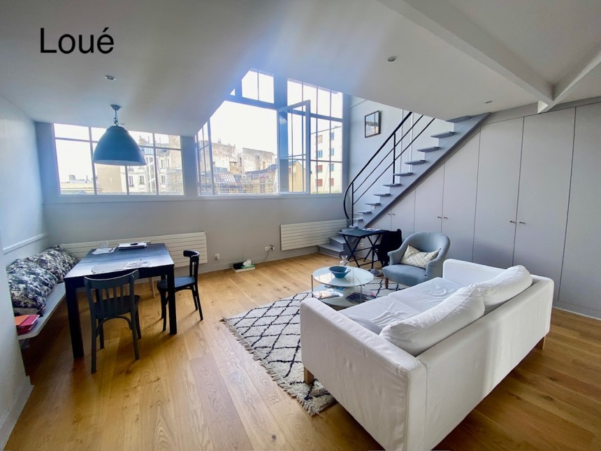 MEUBLÉ- Atelier d’artiste 2 chambres + bureau – 80 m2 – Paris 16ème – Rue Lauriston – Métro : Etoile – 4ème et dernier étage ascenseur – Loyer charges comprises : 3.000 euros