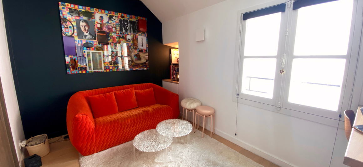 MEUBLÉ – 1 chambre – 34 m2 au sol – Paris 7ème – Rue de Grenelle – Quartier Beaupassage / Raspail – 3ème étage avec ascenseur – Loyer charges comprises : 1.750 euros (possibilité de parking en sous-sol en supplément)