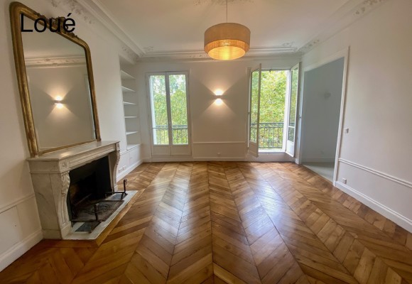 VIDE – Exceptionnel Haut Standing  – 2 chambres – Place Saint Michel – PARIS 6ème – 92 m2 – Balcon filant – 4ème étage avec ascenseur – Loyer charges comprises : 3.700 euros