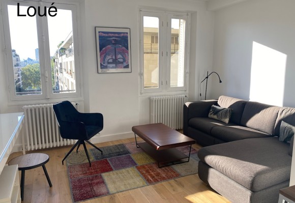 MEUBLÉ – 2 pièces – 39 m2 – Paris 16ème – PASSY – Rue Raynouard – 5ème étage ascenseur – Loyer charges comprises : 1.800 euros (chauffage et eau chaude collectifs)al