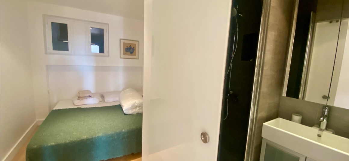MEUBLÉ – 2 pièces – 39 m2 – Paris 16ème – PASSY – Rue Raynouard – 5ème étage ascenseur – Loyer charges comprises : 1.800 euros (chauffage et eau chaude collectifs)al