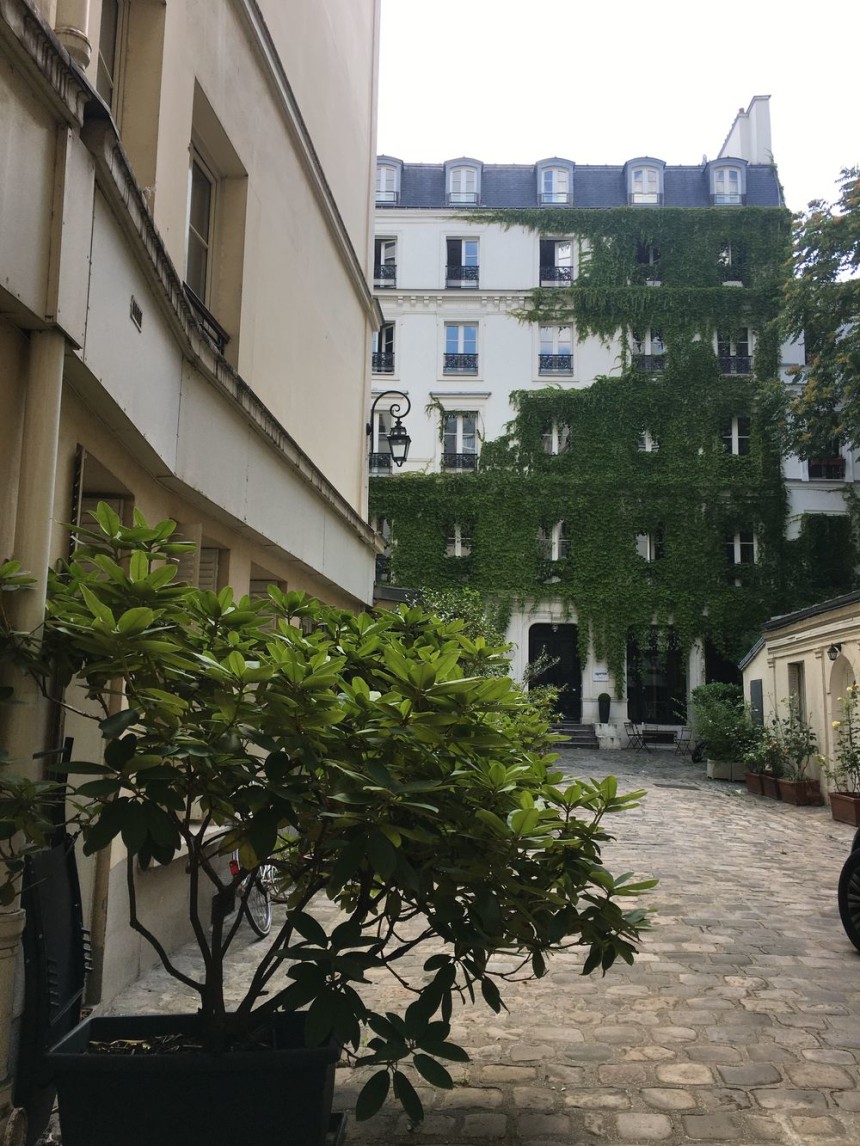 MEUBLÉ – 1 chambre – Paris 3ème – Rue Beranger – 60 m2 – 6ème étage ascenseur – Loyer charges comprises : 2.350 euros