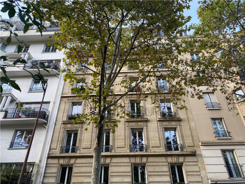 VIDE – 2 chambres – 72 m2 – Paris 17ème – Bld Pereire / quartier Wagram Levis – 2ème étage ascenseur – Loyer charges comprises : 2.580 euros