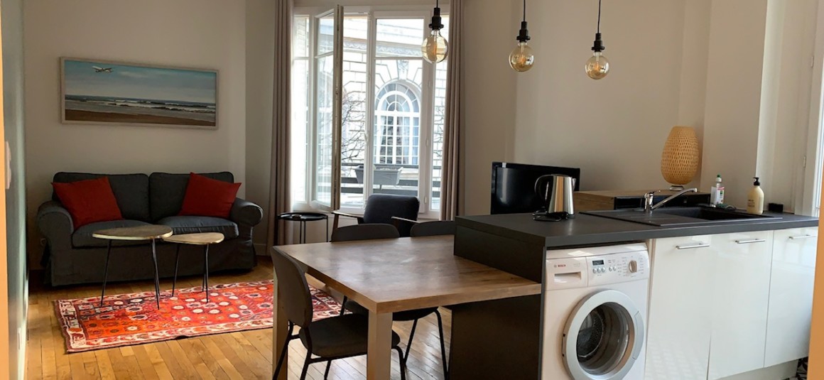 MEUBLÉ – 2 chambres – 67 m2 – Levallois Perret (92) – Mairie Levallois – Rue Hoche – Loyer charges comprises : 2.200 €